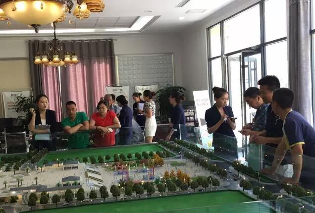 福利來啦！階州廣場(chǎng)很！熱！鬧！