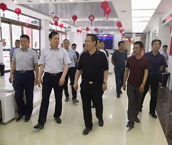 隴南市委常委、組織部部長楊郃調(diào)研指導(dǎo)市龍江城鄉(xiāng)發(fā)展集團(tuán)公司黨建工作