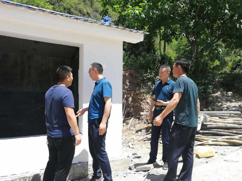 “感黨恩、憶黨史”，--市龍江城鄉(xiāng)發(fā)展集團(tuán)公司開(kāi)展慶祝建黨99周年主題黨日活動(dòng)