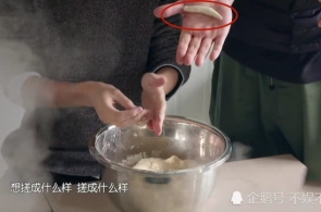 央视速评：不停把新时间党的修设新的伟大工程推向行进